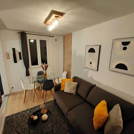Joli Appartement Au Pied Du Tramway Bezons Kültér fotó