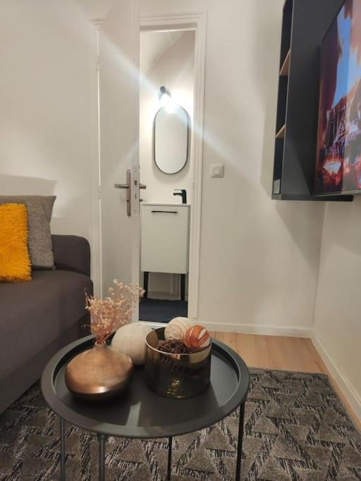 Joli Appartement Au Pied Du Tramway Bezons Kültér fotó