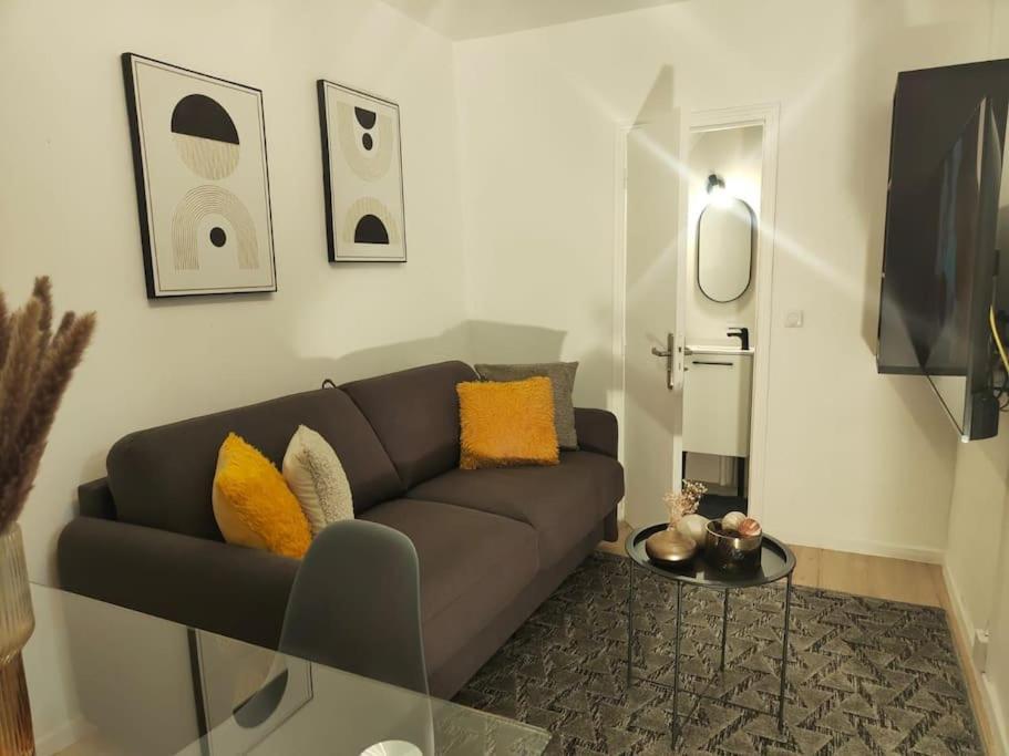 Joli Appartement Au Pied Du Tramway Bezons Kültér fotó